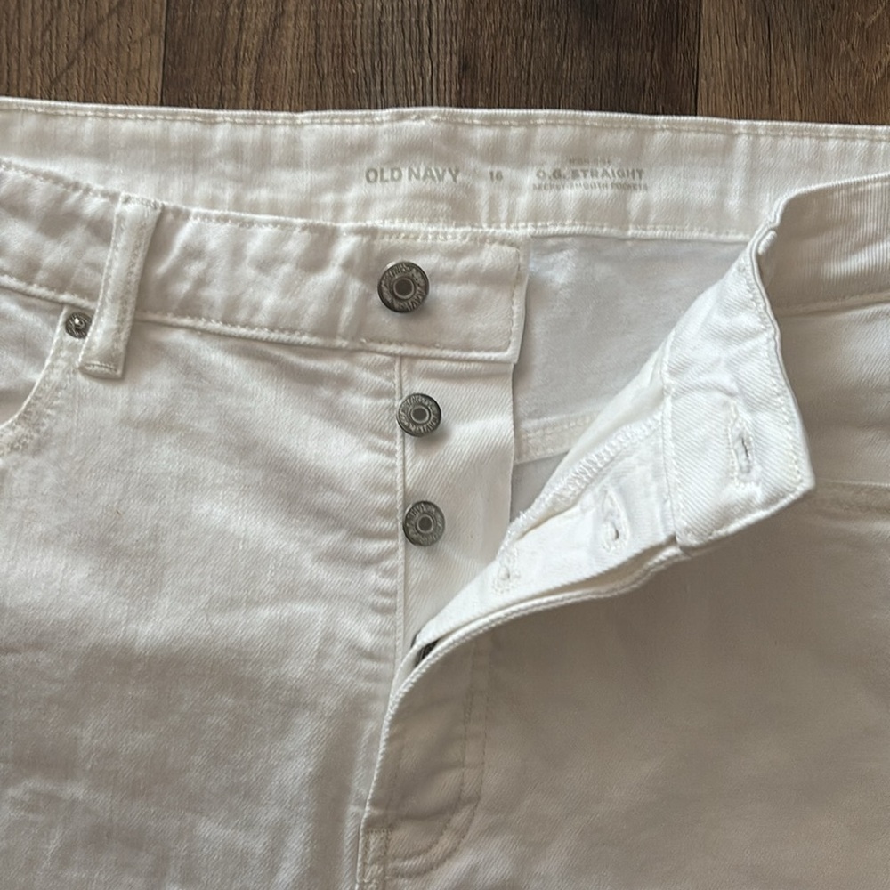 Old Navy White Denim Casual Button Fly Shorts New with tags size 16 - Picture 6 of 8